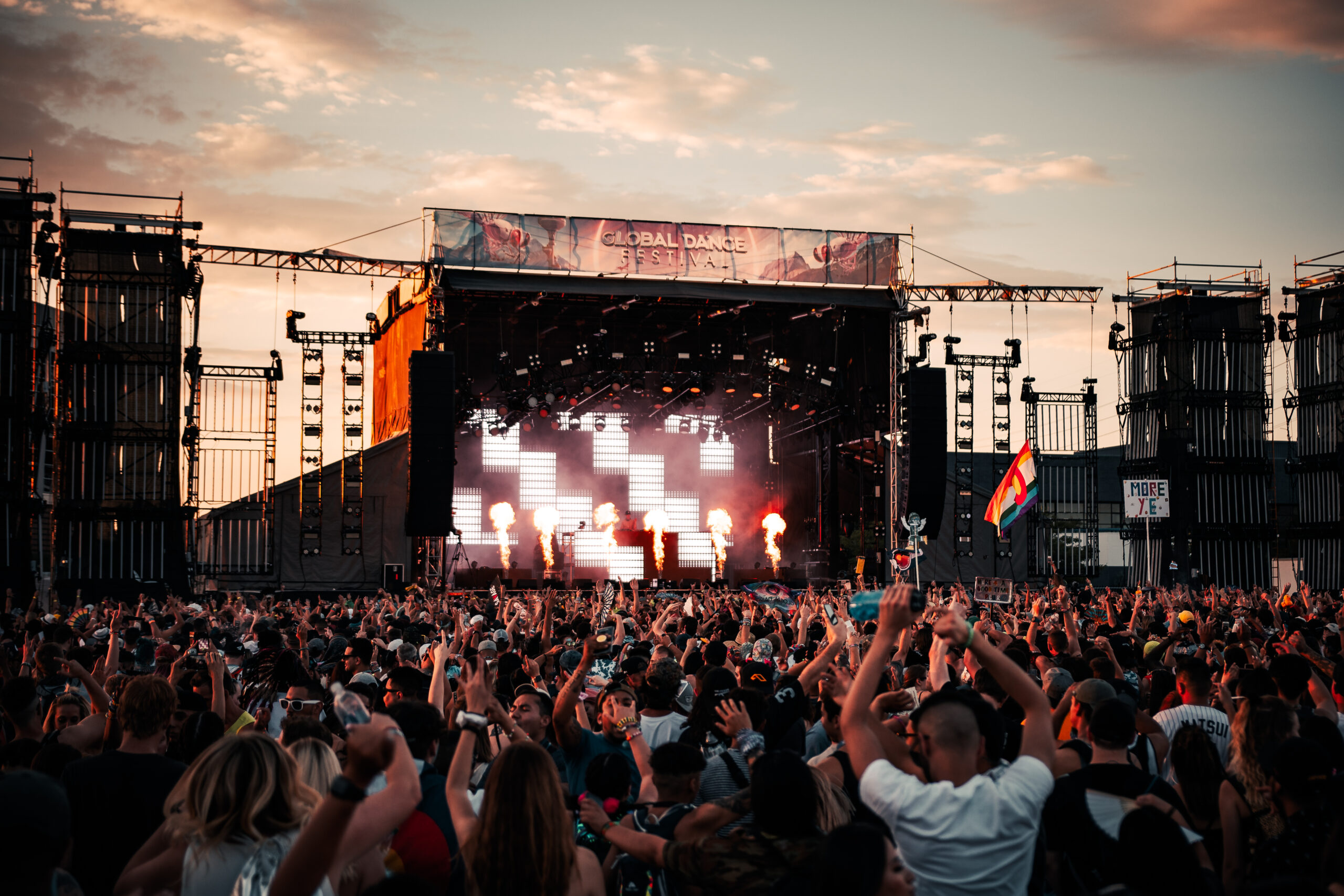 Managing Festival Expenses: Celebrate without Feeling the Pinch on the Wallet
